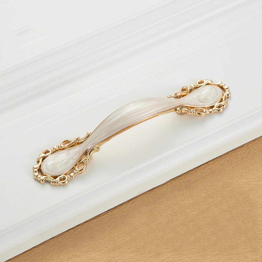 Poignées de porte en céramique pour rénover vos tiroirs et placards de cuisine vintage