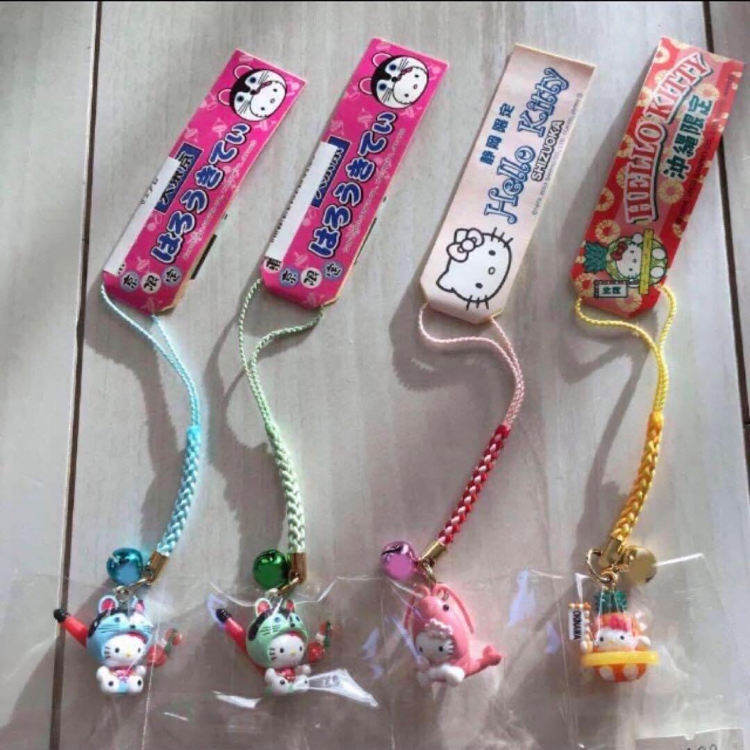 【D】ハローキティ　ご当地キティ　地域限定　8点セット D】ハローキティ ご当地キティ 地域限定 8点セット - メルカリ