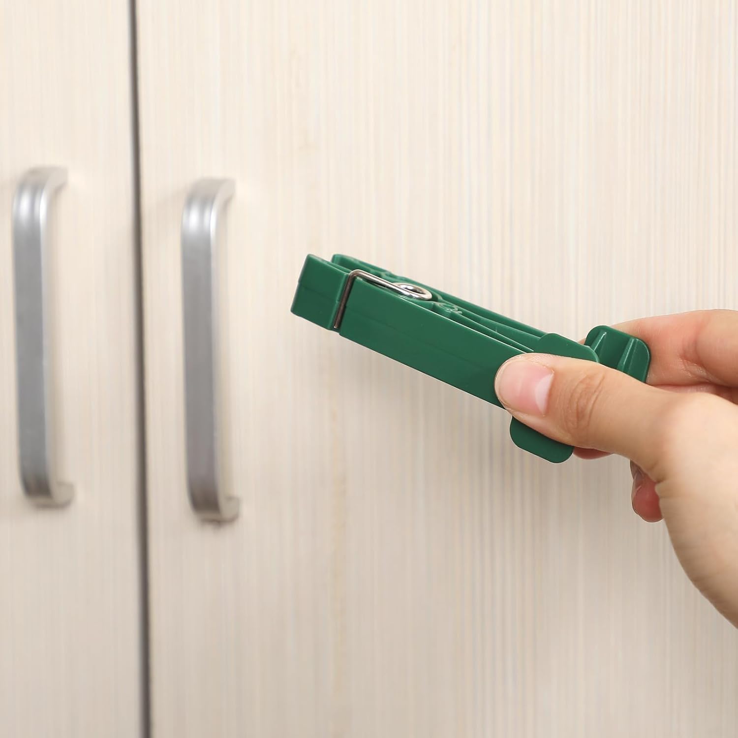 LEIFIDE Graded Pinch Pin Exerciser Finger Thumb Exerciser Finger Strengthener Pinch Clips for Conditioning Grip Strength Trainer, Assorted Colors