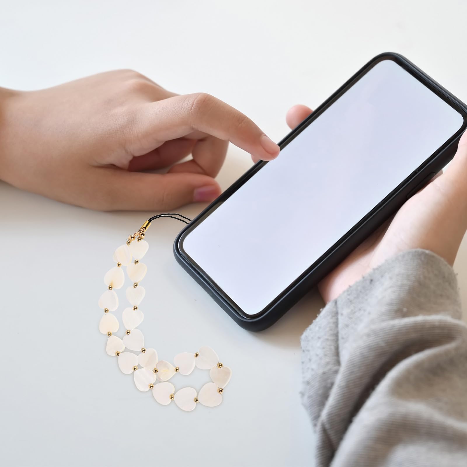 TEHAUX Porte-clés Chaîne Pendentif Cœur en Perles pour Téléphone Portable, Accessoire Décoratif, Chaîne Téléphonique Élégante pour Étui de Téléphone, Bijou pour Femmes, Présent Pratique