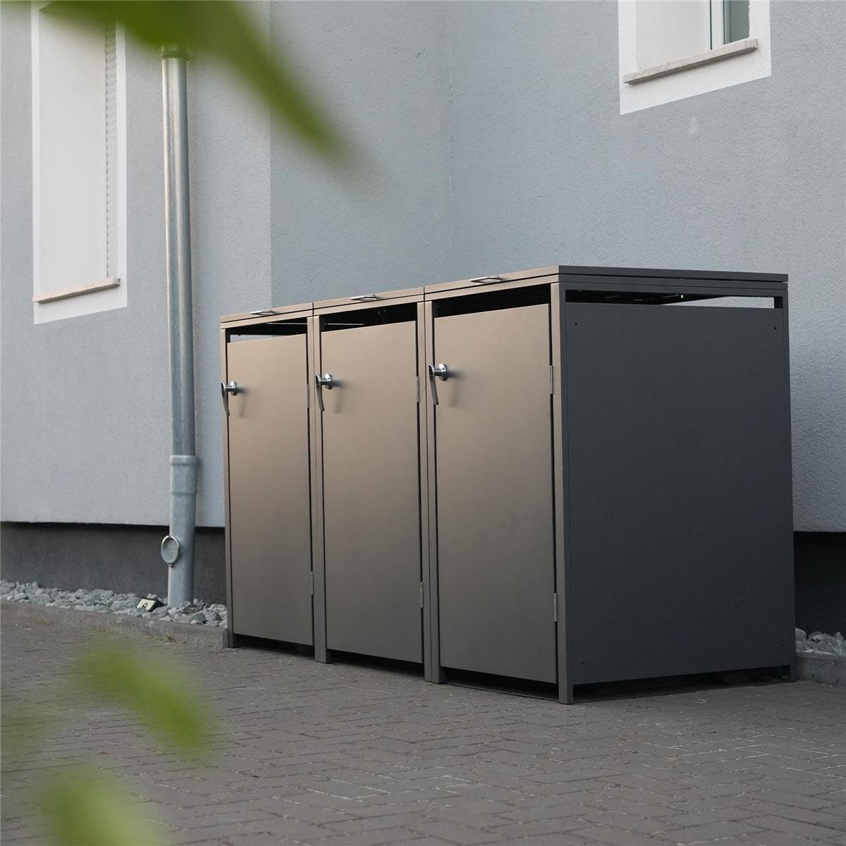 Metzler Mülltonnenbox 3er 240L aus massivem und pulverbeschichtetem Stahl in Anthrazit | Mülltonnenverkleidung für 3 Tonnen | Abfallbehälter Verkleidung | abschließbar | Müllbox | Tonnenhaus