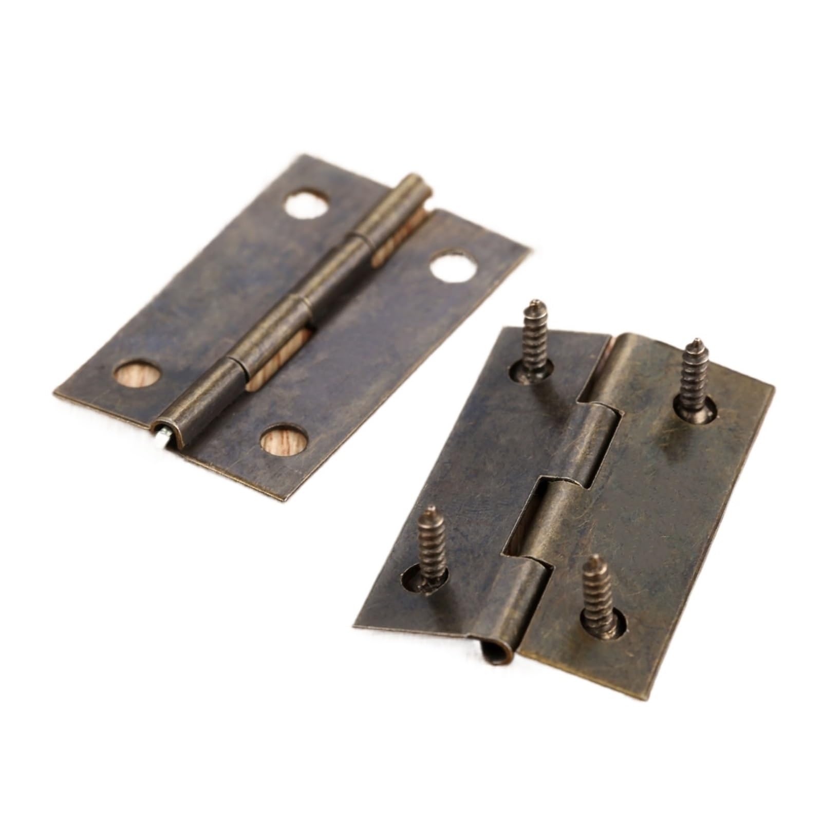 Charnière rétro 4 trous pour réparer un coffret en bois ancien