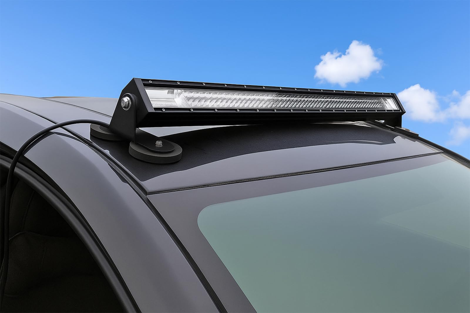 Willpower Listwa LED z uchwytem magnetycznym i okablowaniem 32 cale 405 W kombinacja punktowa i rampy powodziowej LED do 4x4 samochodów ciężarowych ciągników SUV ATV 4x4