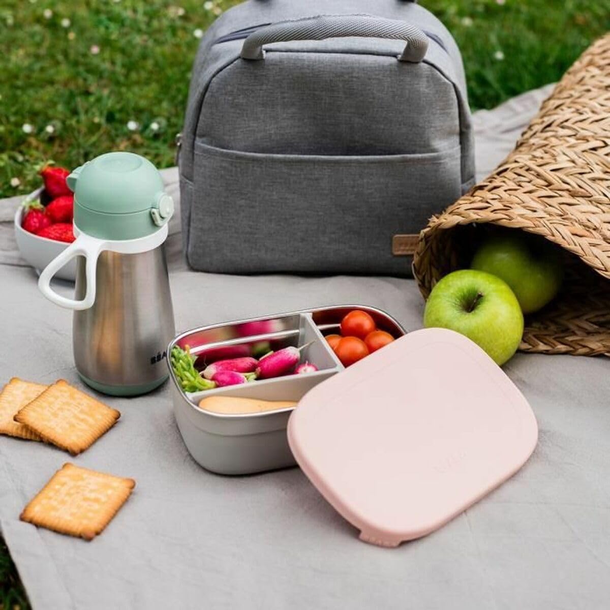 BÉABA, Lunchbox Kind, Brotdose Kinder mit Fächern, Auslaufsicher & BPA Frei, Edelstahldose, Bento Box Kinder, Silikonhülle, extrem robust, ideal für Kindergarten und Schule, 760mL, grau/Puderrosa