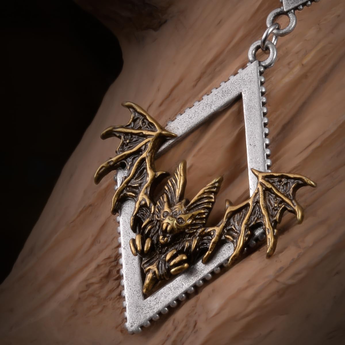 1ペア レトロダングルイヤーゲージ ピアスジュエリー ステンレススチール 菱形 象嵌 動物 耳ハンガー プラグ トンネル レディース