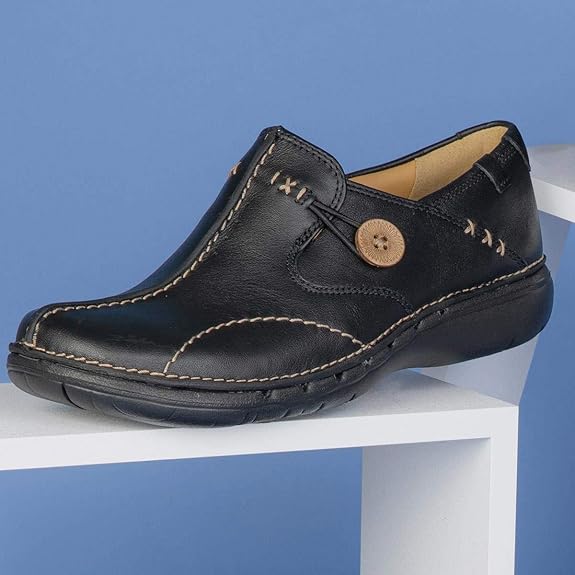クラークス/Un.loop アンループ/ブラウン 24cm/レザー/コンフォート Amazon.com | Clarks Unisex Un Loop Ave Sneaker, Dark Brown