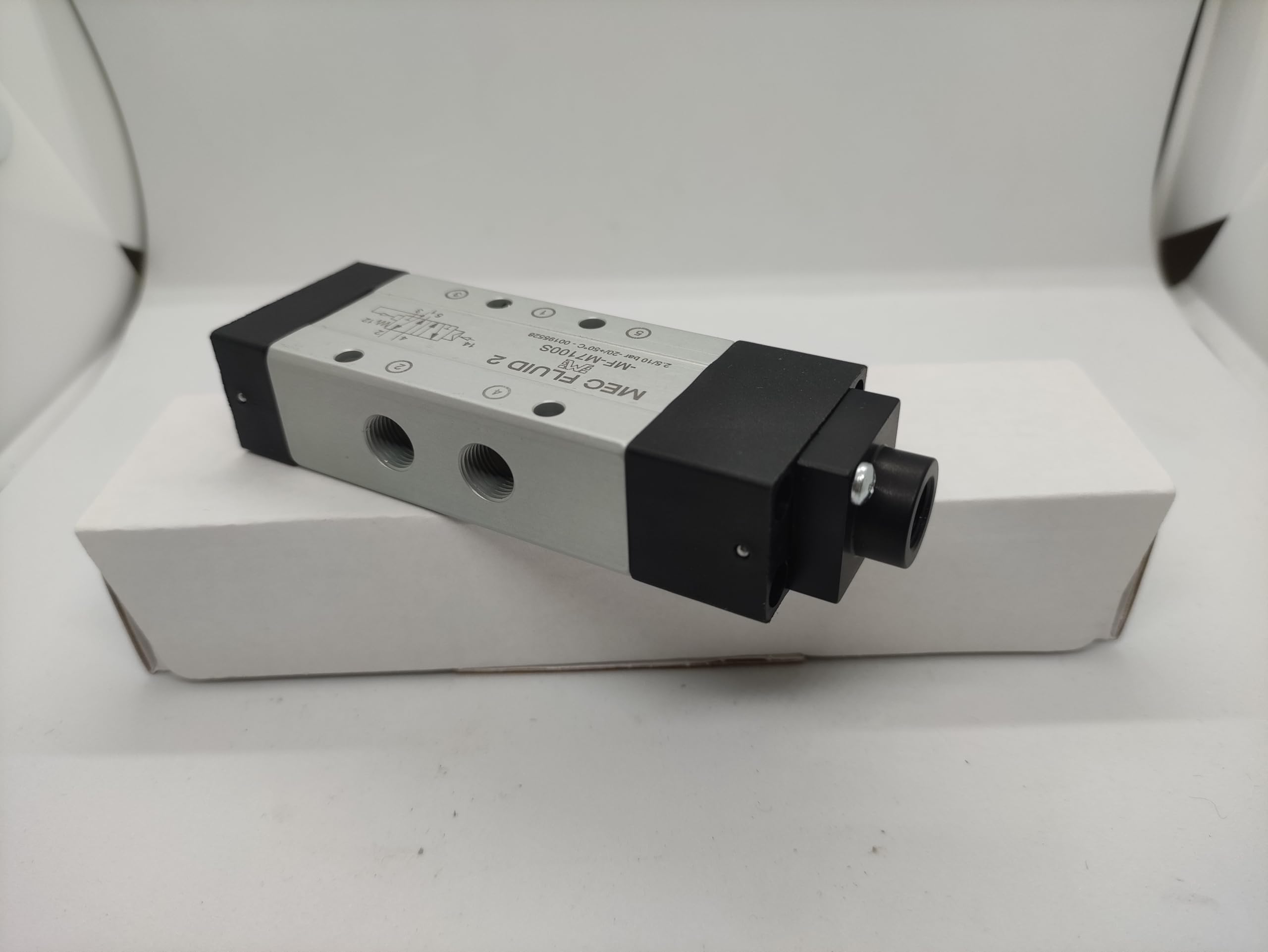 MF-M7100S Válvula neumática 5/2 G1/8" sustituye a Univer AC-7100