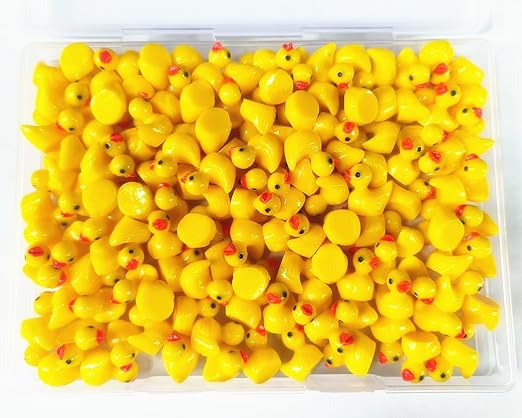Yellow 130 Mini Resin Duck Garden Duck Class Activity Micro Landscape Decoration Ducklings Toy House Prank Christmas DIY Decoration Craft Birthday Party