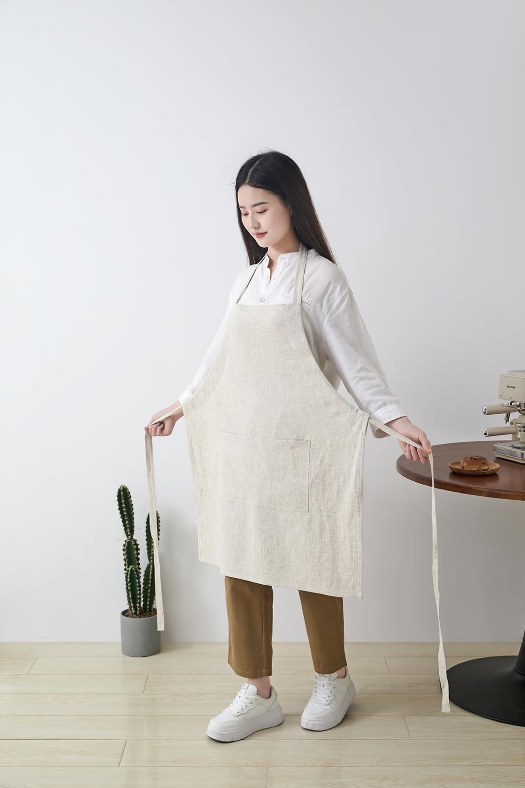 Pincy Cotton Linen Apron for Women - Adjustable Casual Apron with Pocktes, Great for Florist, Coffee House and Kitchen (Flaxen) - Image 2