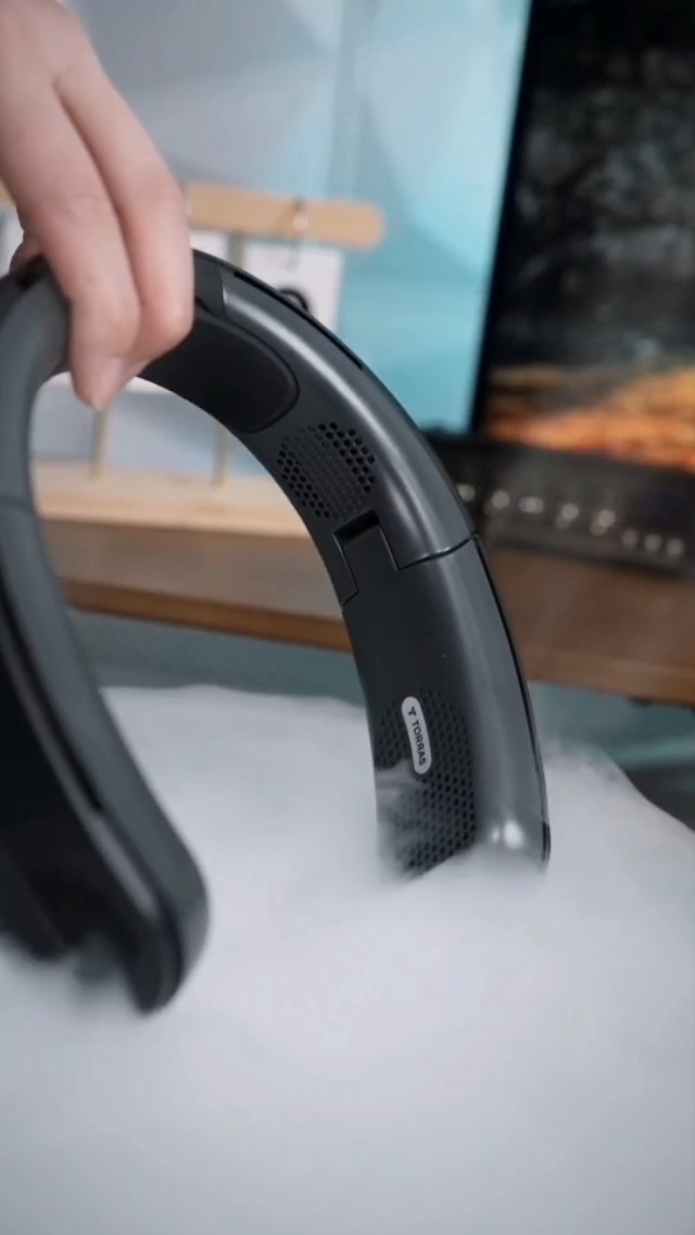 Amazon | 【前後・上下暴風】 TORRAS ネッククーラー 首掛け扇風機