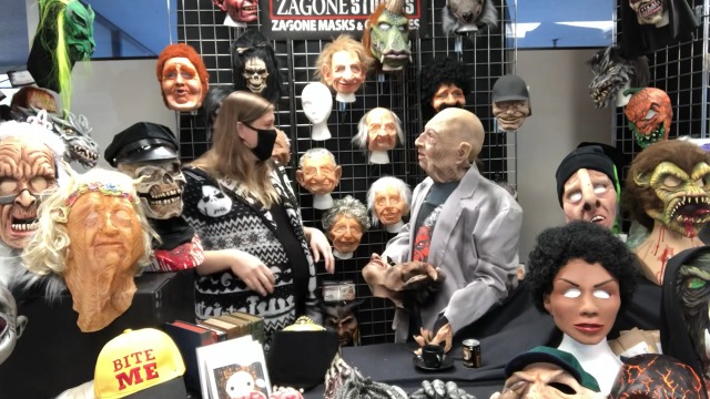 Amazon.com: Zagone Zombie Coat, White/Light Gray Tattered
