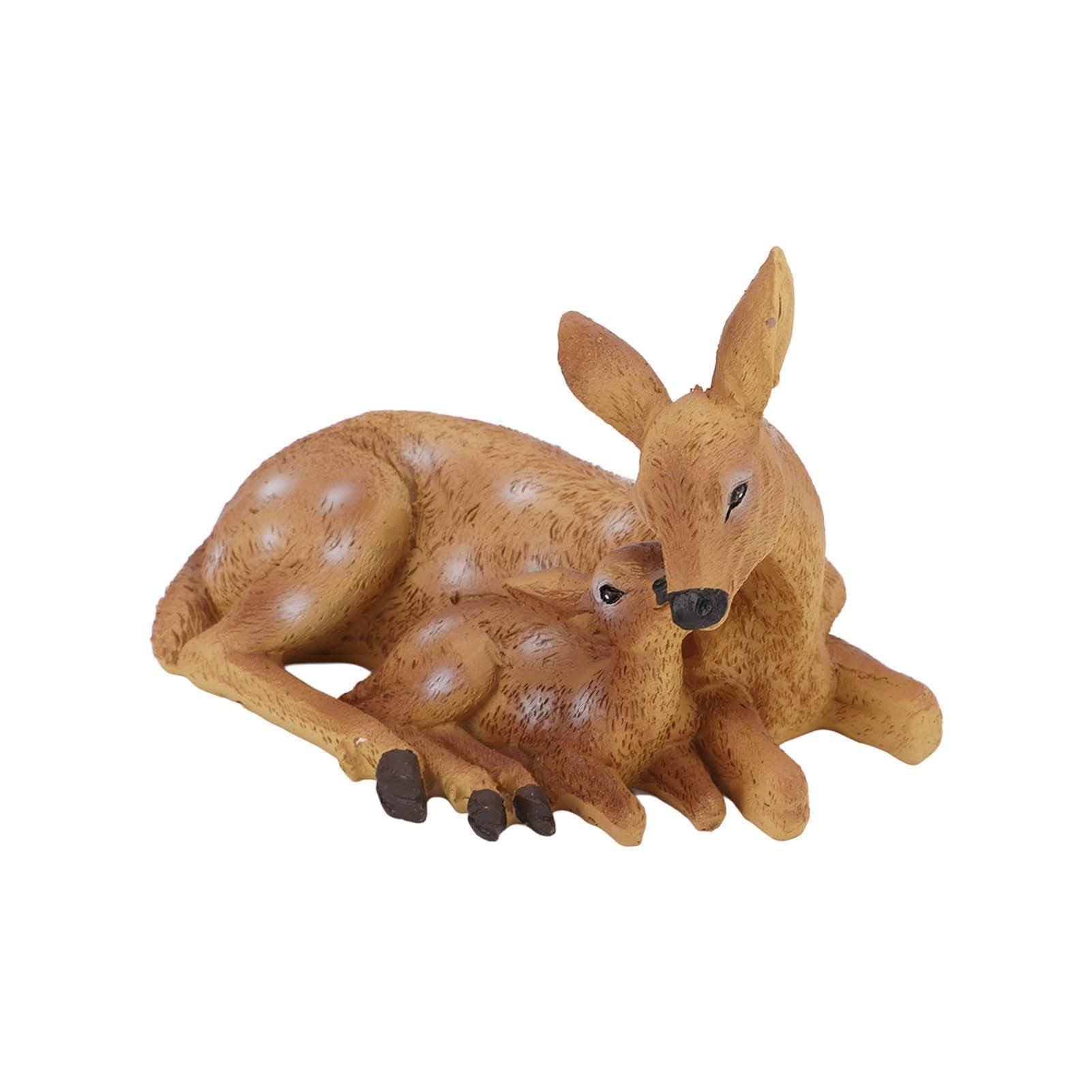 Figurines de biche et de faon pour créer un coin de nature dans votre cour
