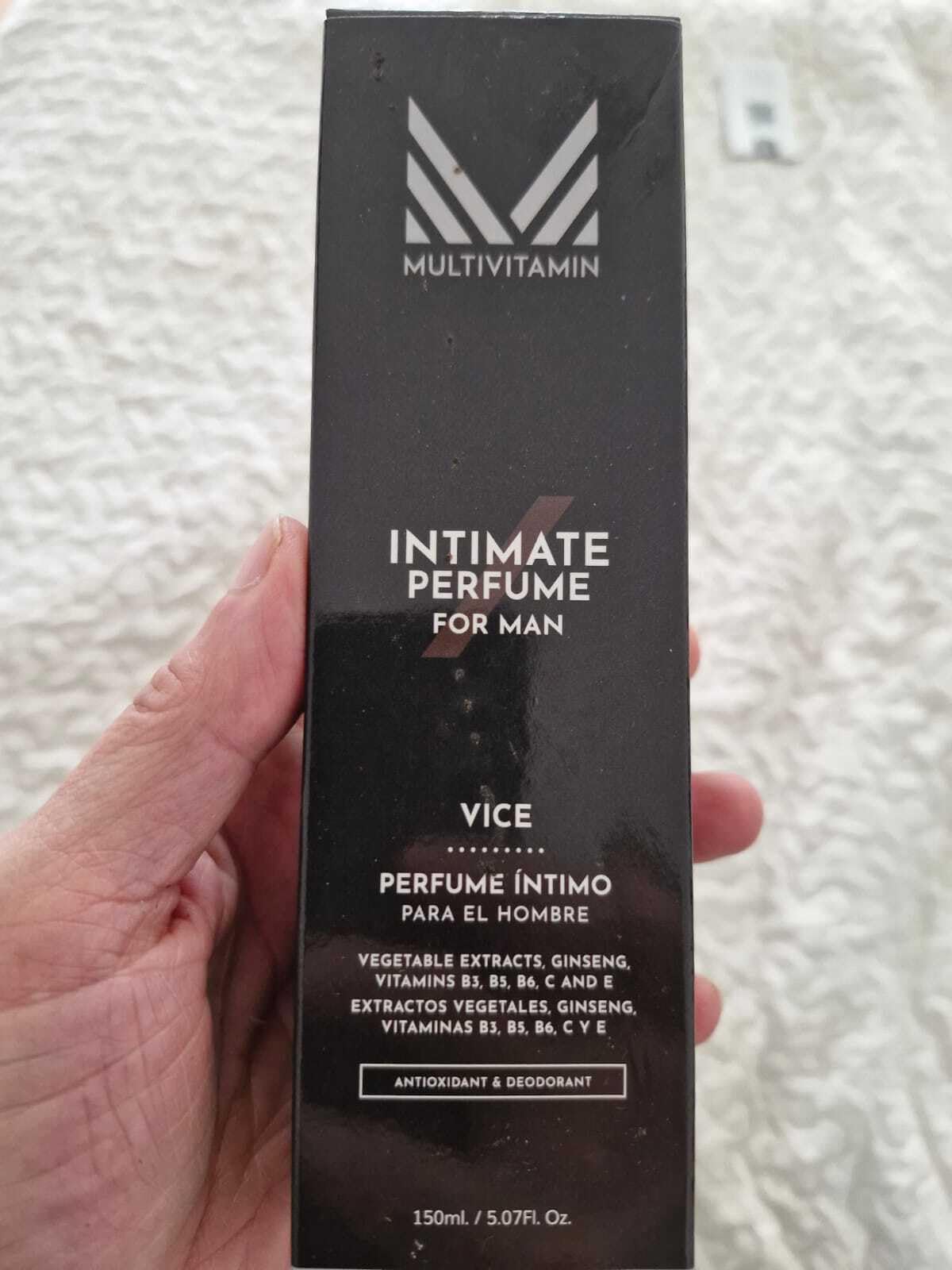 Nowe wydanie perfum o zapachu wody kolońskiej / intymnych męskich narządów płciowych. Luksusowe wydanie VICE. O działaniu dezodoryzującym i antyoksydacyjnym, idealny do okolic męskich narządów płciowych. 150 ml.