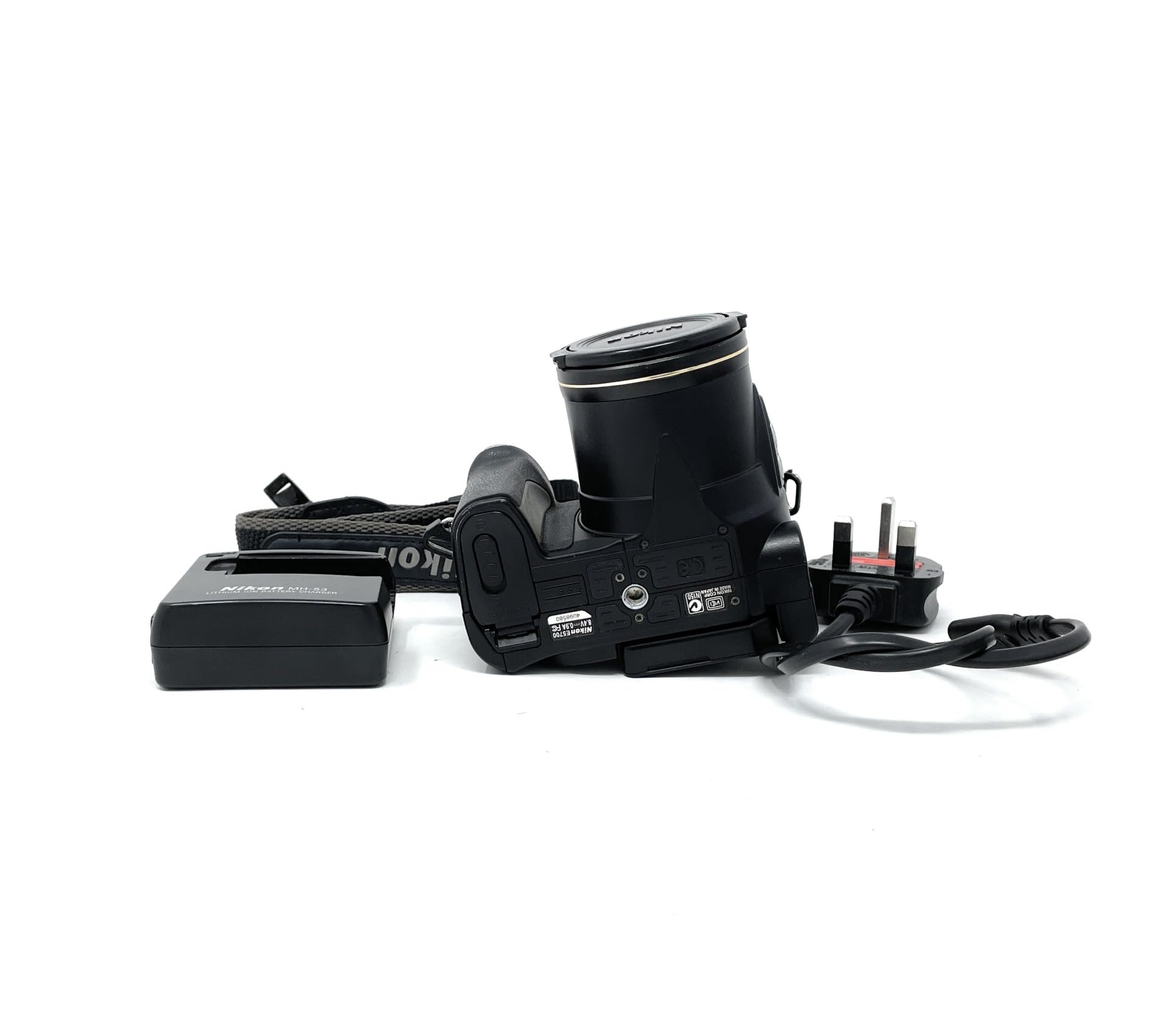 Nikon COOLPIX 5700 Digital Camera [5MP 8xOptical]: Amazon.co.uk