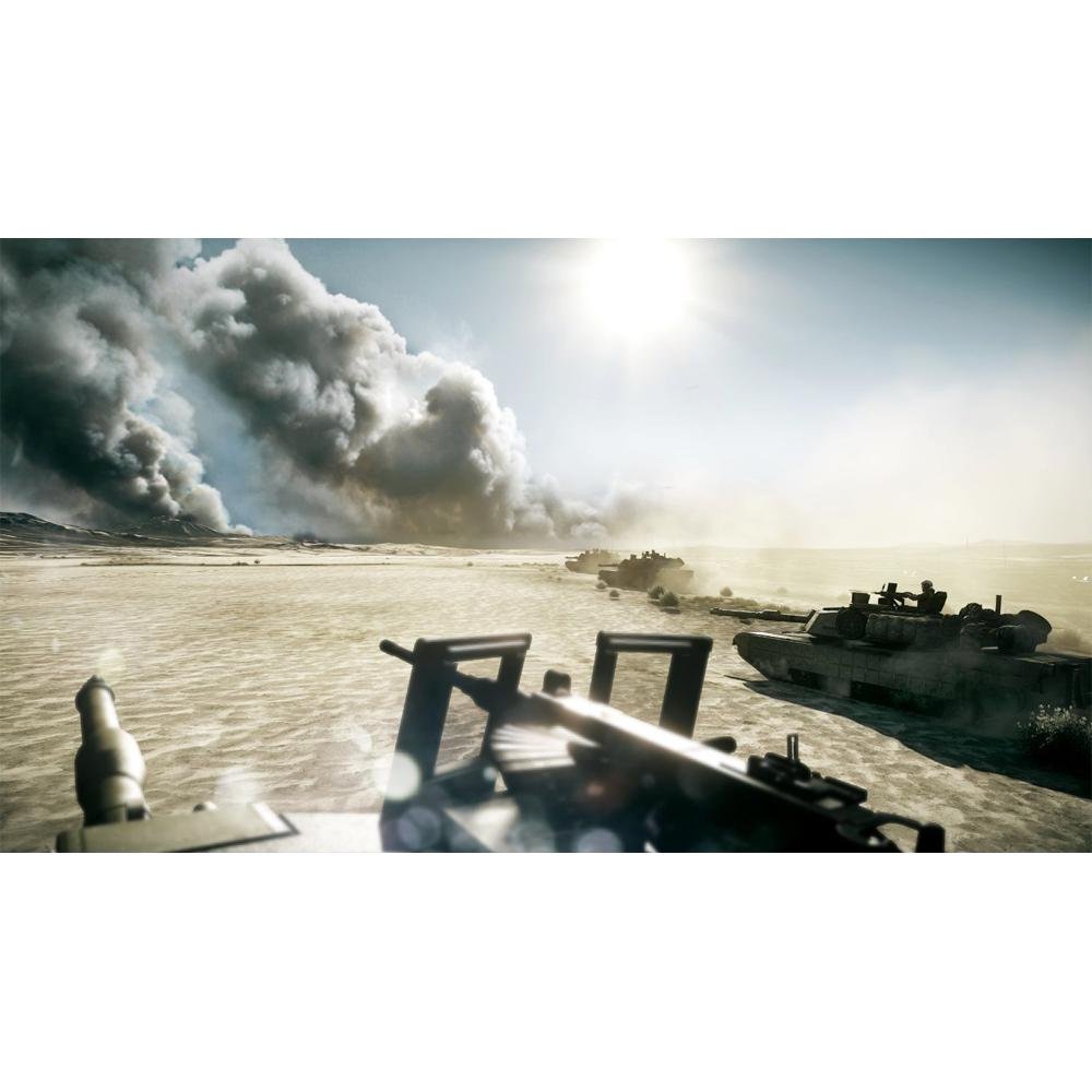 Battlefield 3 screenshot showing tanks in a desert landscape