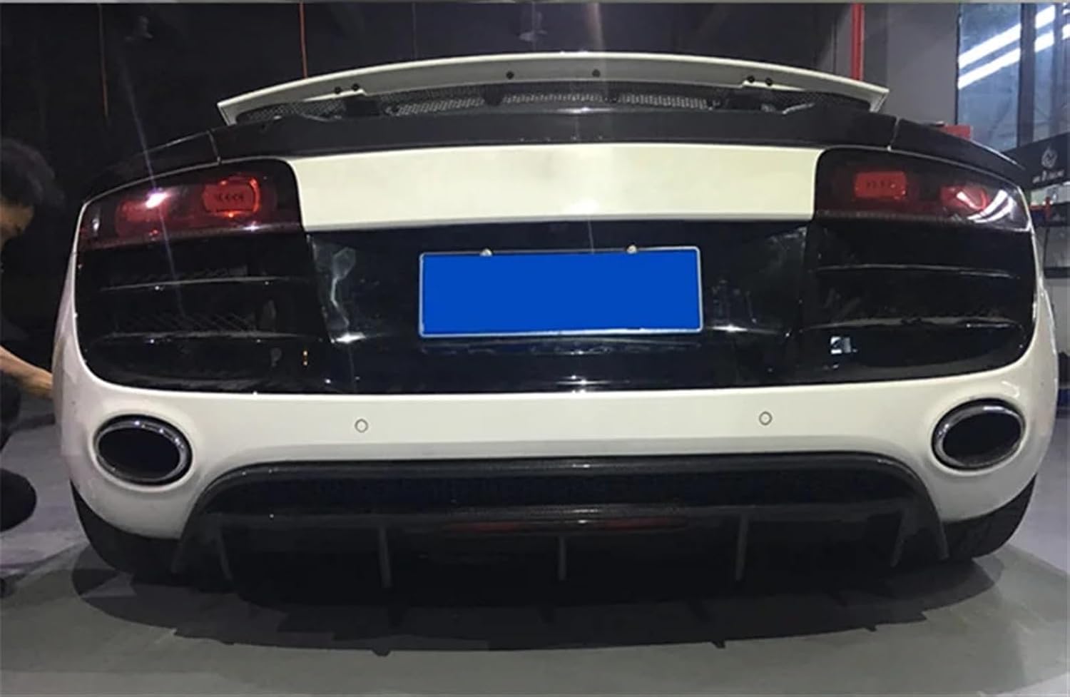 カーボンファイバー スプリッター リア リップ ディフューザー R8 V8 V10 Gen1 2008-2015 対応 【カーボンファイバーリアロアバンパーリップディフューザー】