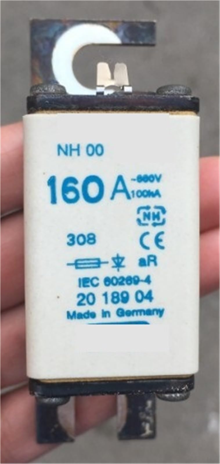 Fusibles NH00 160A résout les pannes de courant intempestives sur vos machines-outils