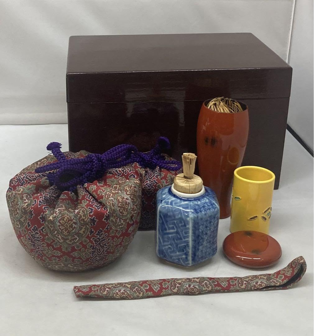 Amazon.co.jp: B185 溜漆塗桐茶箱 取り合せセット 12点 茶道具 : おもちゃ