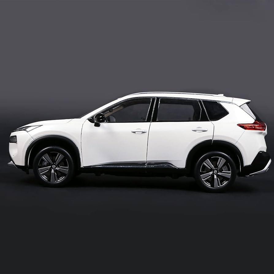 PAUDI製　日産エクストレイル　1:18 ミニカー Amazon.co.jp: ミニカー スケールモデルカー 1:18 スケール日産