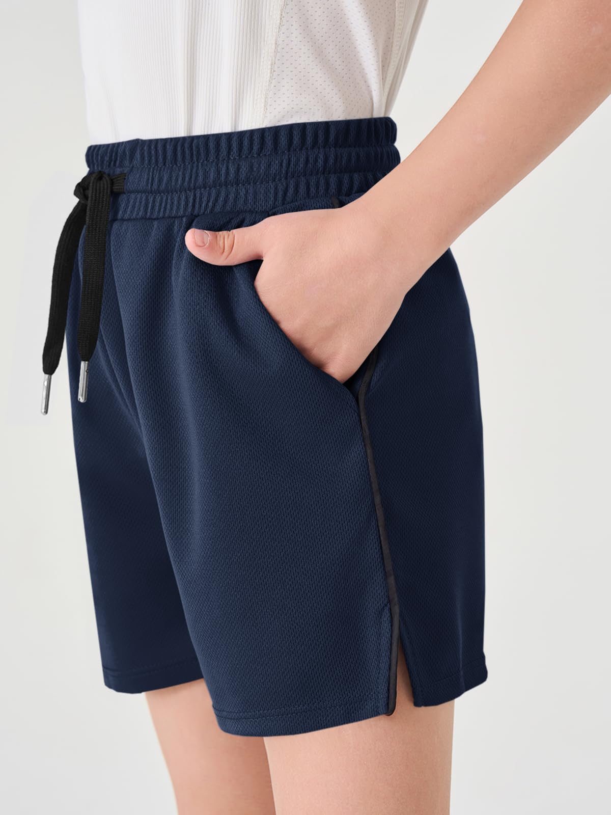 Haloumoning Pantalones cortos de verano para niño, pantalones cortos de deporte para niños, monocolor, secado rápido, ligeros, abertura lateral, pantalones de baloncesto con cintura elástica - 3
