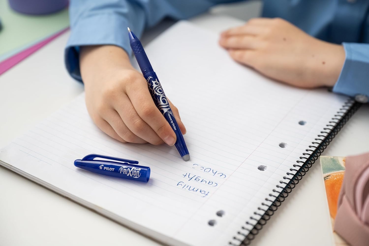 PILOT FriXion Ball 0.7 Set – 15 Stück – blau – Radierbare Tintenroller 0,4 mm Strichstärke, angenehme Schreibführung zum Schreibenlernen, thermosensitive Tinte, mit austauschbarer Mine