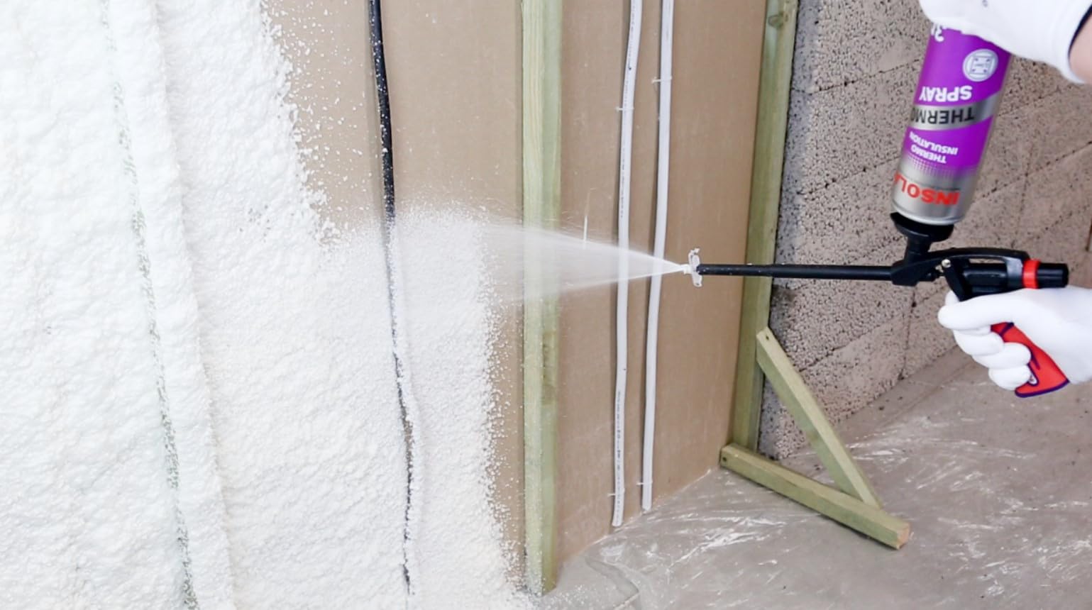 INSOLA Thermo Spray 3D - Isolation Polyuréthane Projetable 850ml - L'un des Meilleurs Pouvoirs Isolants du Marché - 80% Cellules Fermées - Confort Thermique et Acoustique (Lot de 10 + 1 + 1)