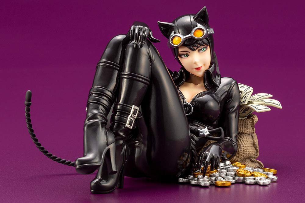 Kotobukiya DC Comics Catwoman Returns Bishoujo Statue, Multicolor