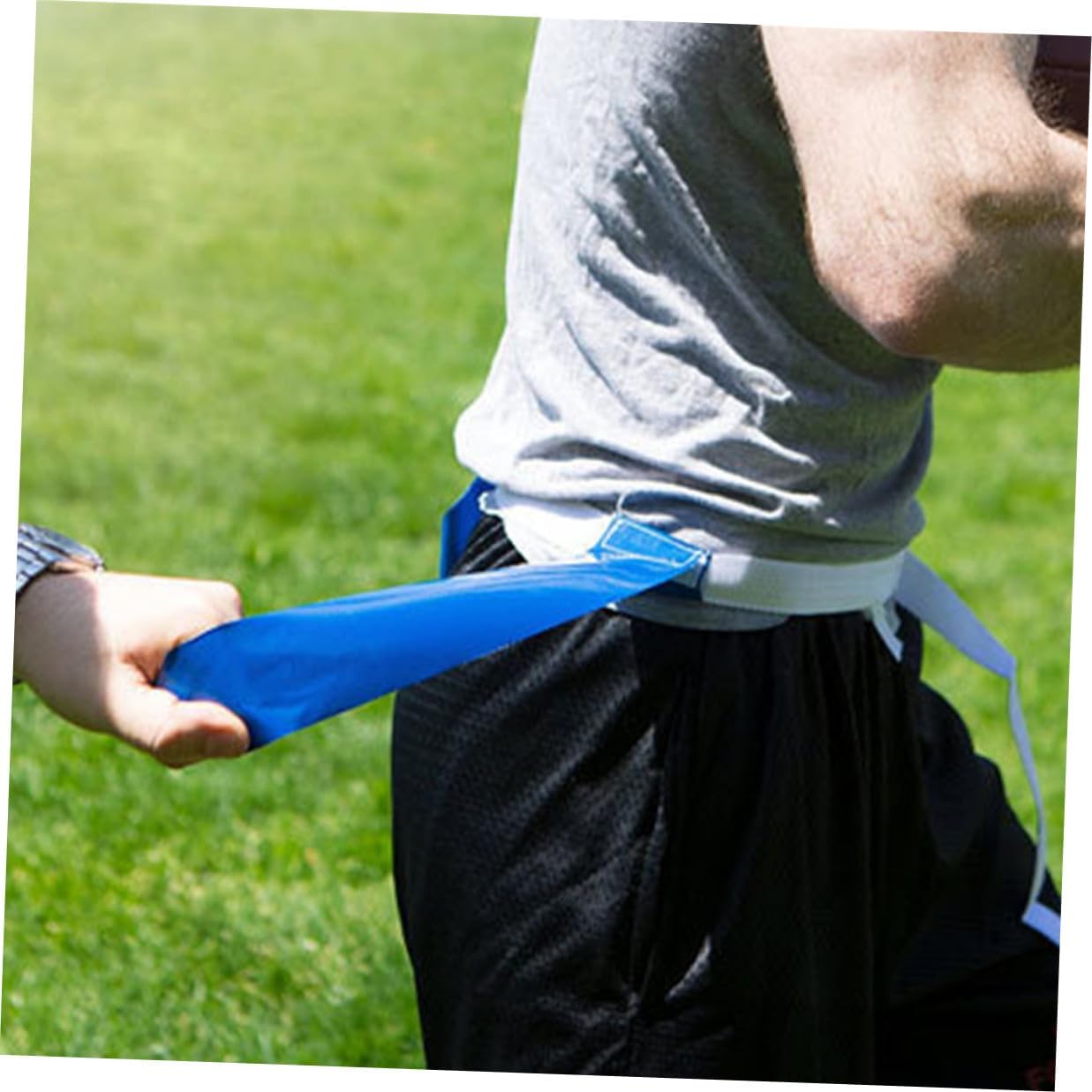 COHEALI Flag Football Belt Set Adjustable Rugby Waist Flags 10 White Belts 4 Markers Black Drawstring Bag for Youth Football Game Training Equipment