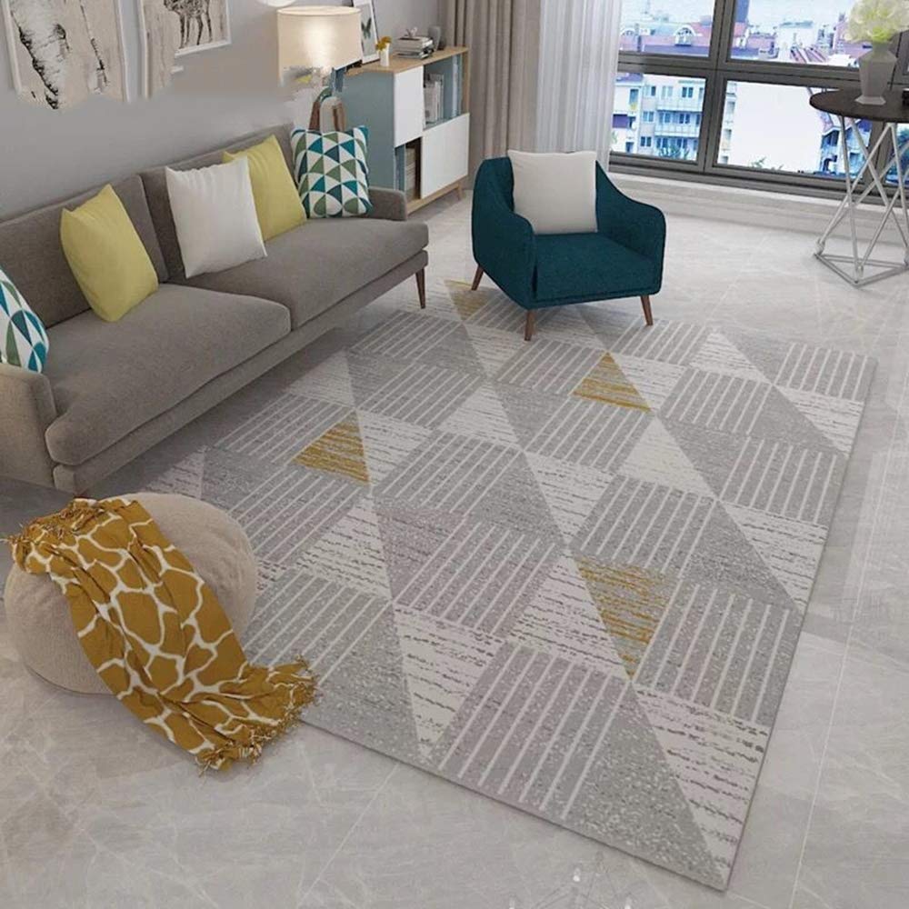 Tapis gris à poil court facile à nettoyer pour salon et table basse moderne