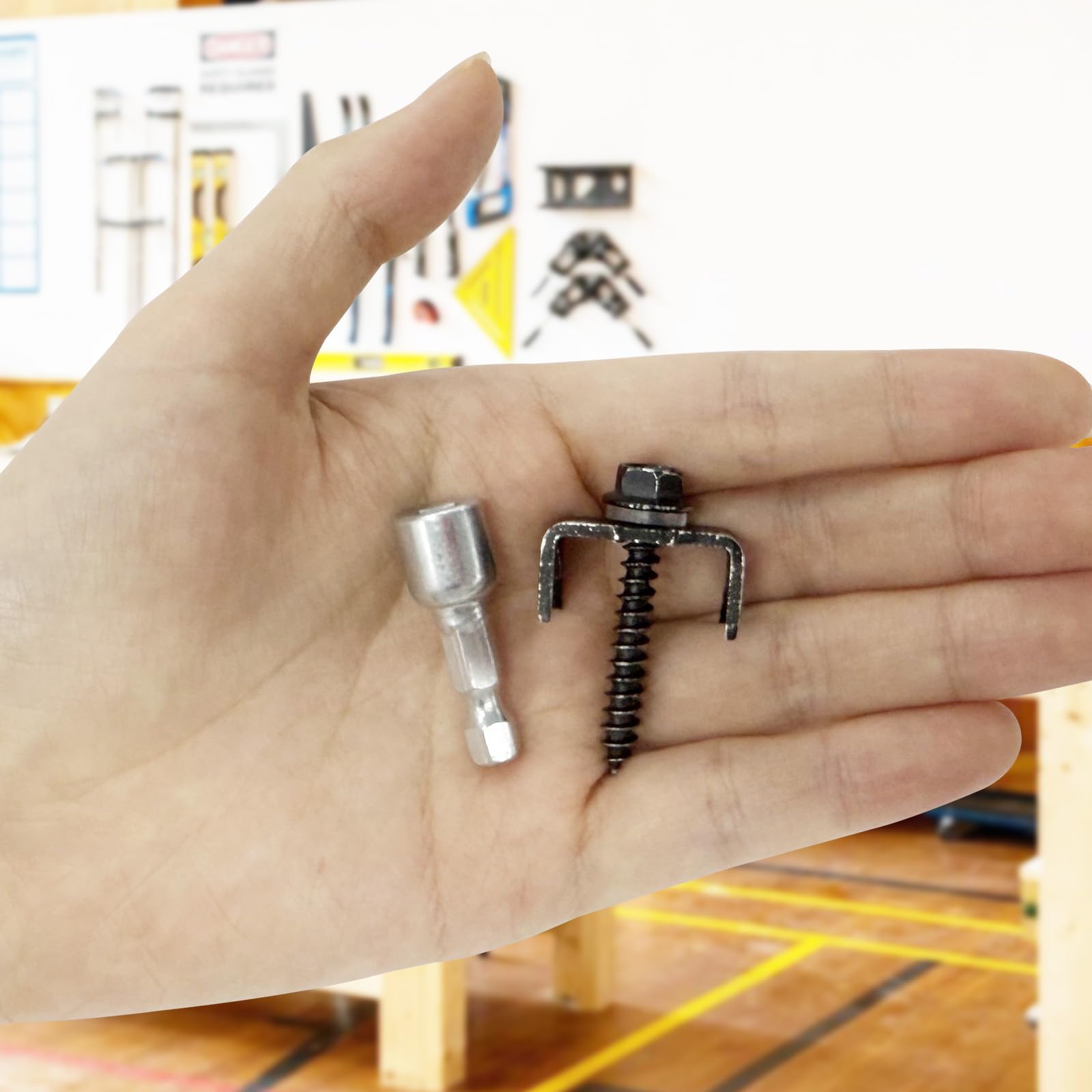 100pcs Wire Fencing Staple, 4cm Fence Staple Nail Netting Staples Fasteners for Mesh Woven Wire Black - Image 4