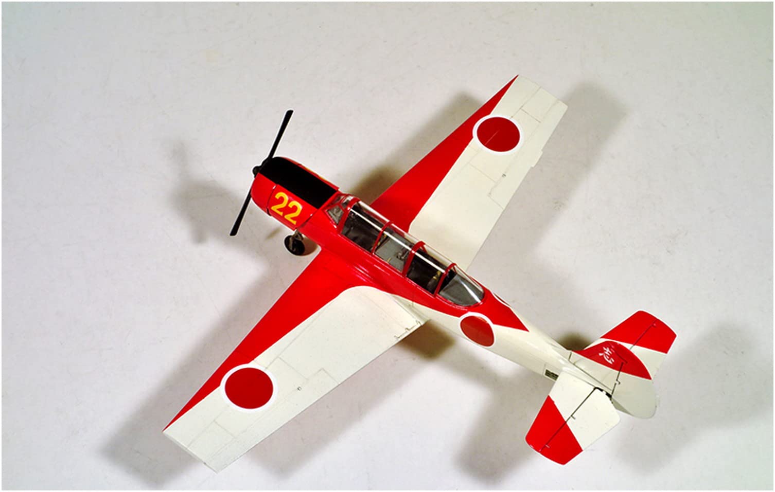 Amazon | ark model 1/48 ヤコブレフ Yak-52 練習機 DOSAAF仕様
