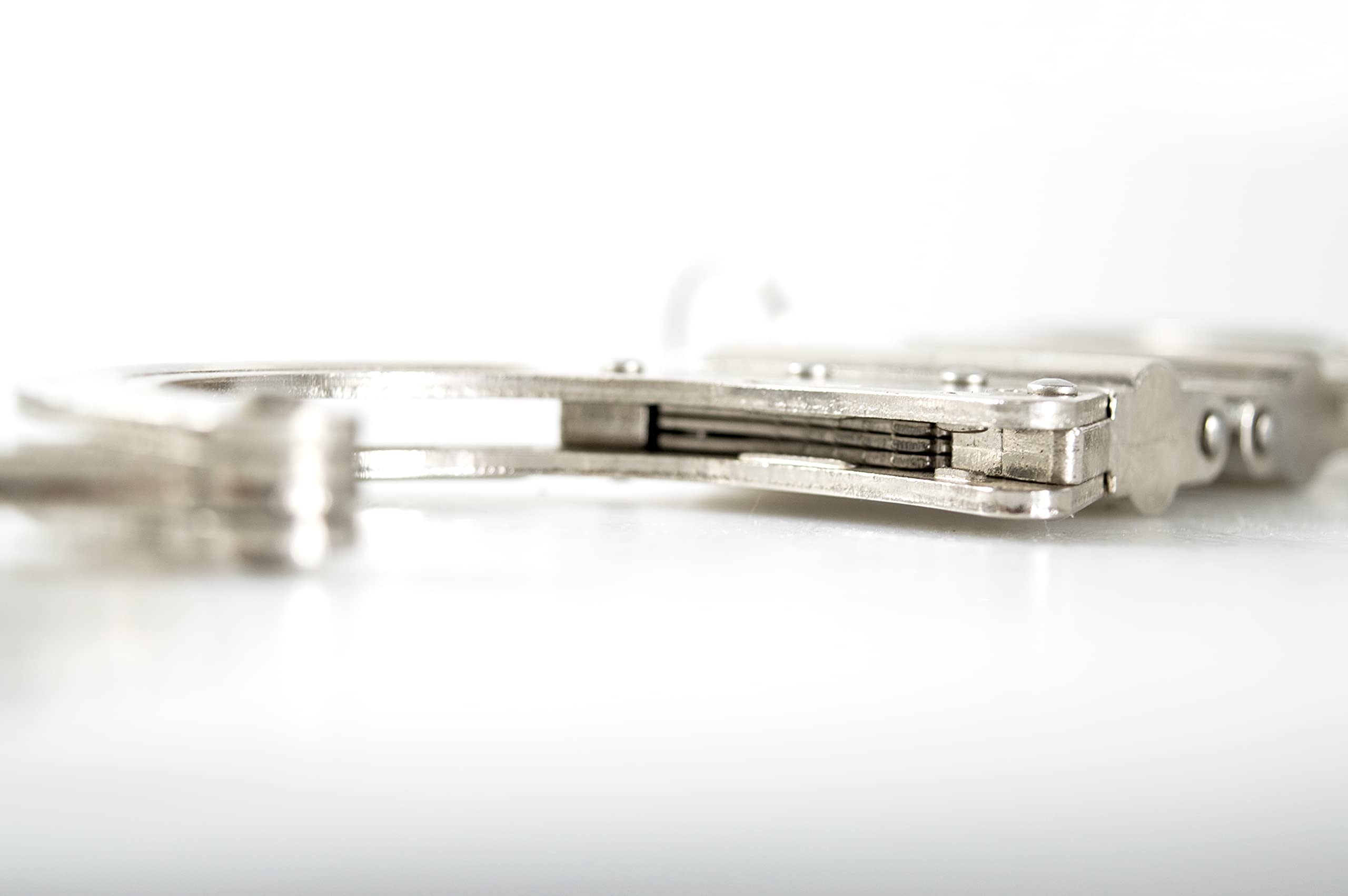 PRODEF® Hochsicherheits-Handschelle mit extra Zylinderschloss