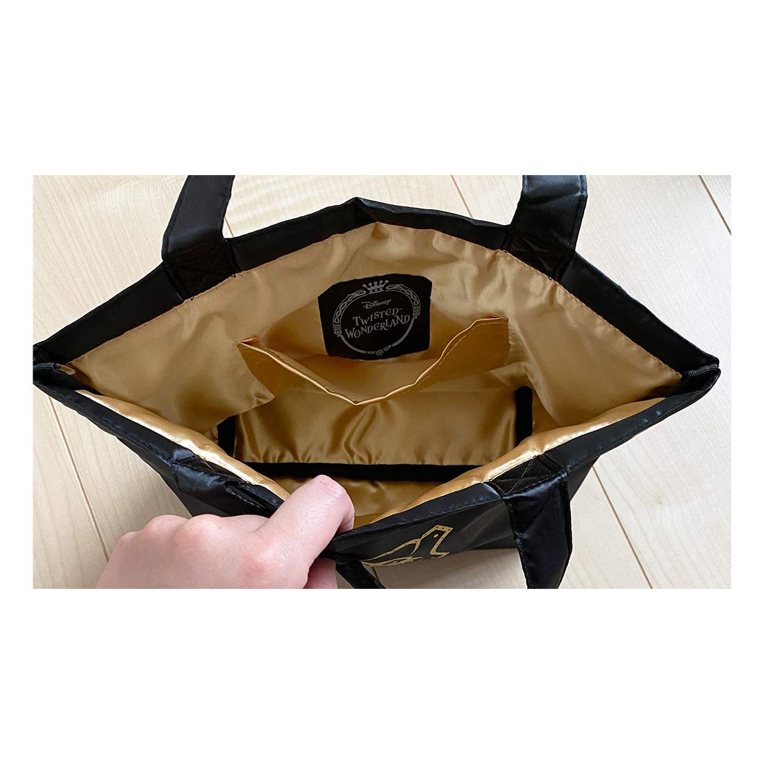 Amazon | ツイステッドワンダーランド サテンランチバッグ