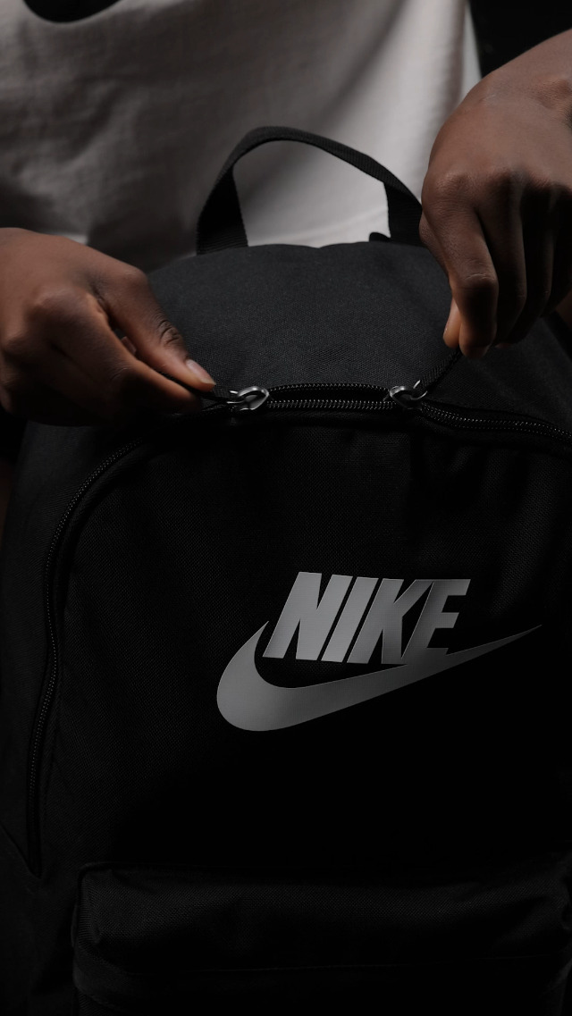 nike air max heritage backpack black