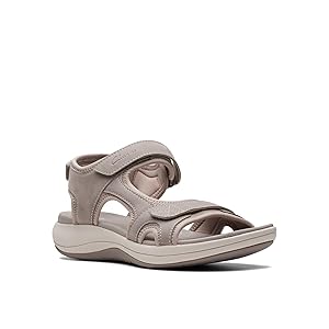 Clarks Women's Mira Bay Flat Sandals