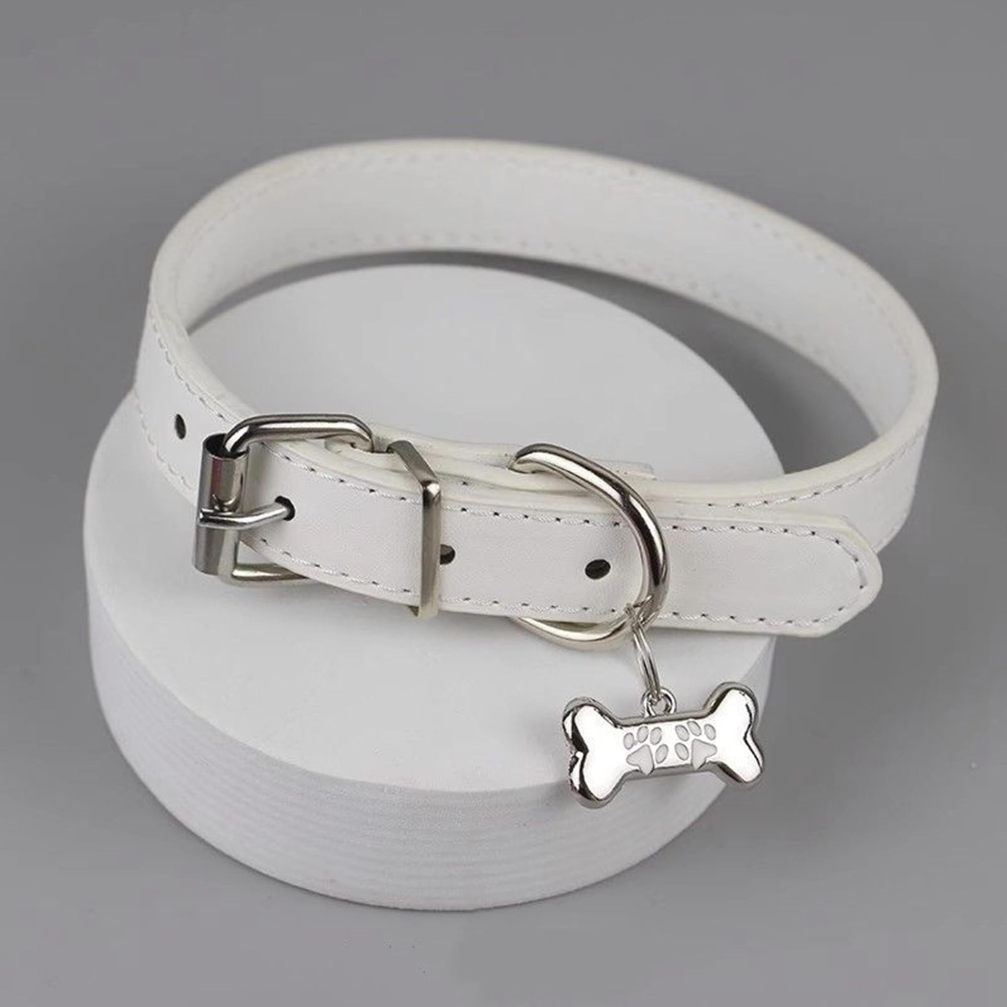 Nojess Leather Choker Collar for Women Punk Choker Y2k Necklace Bone Shaped Pendant Necklace Fashionable Punk Gothic Jewerly