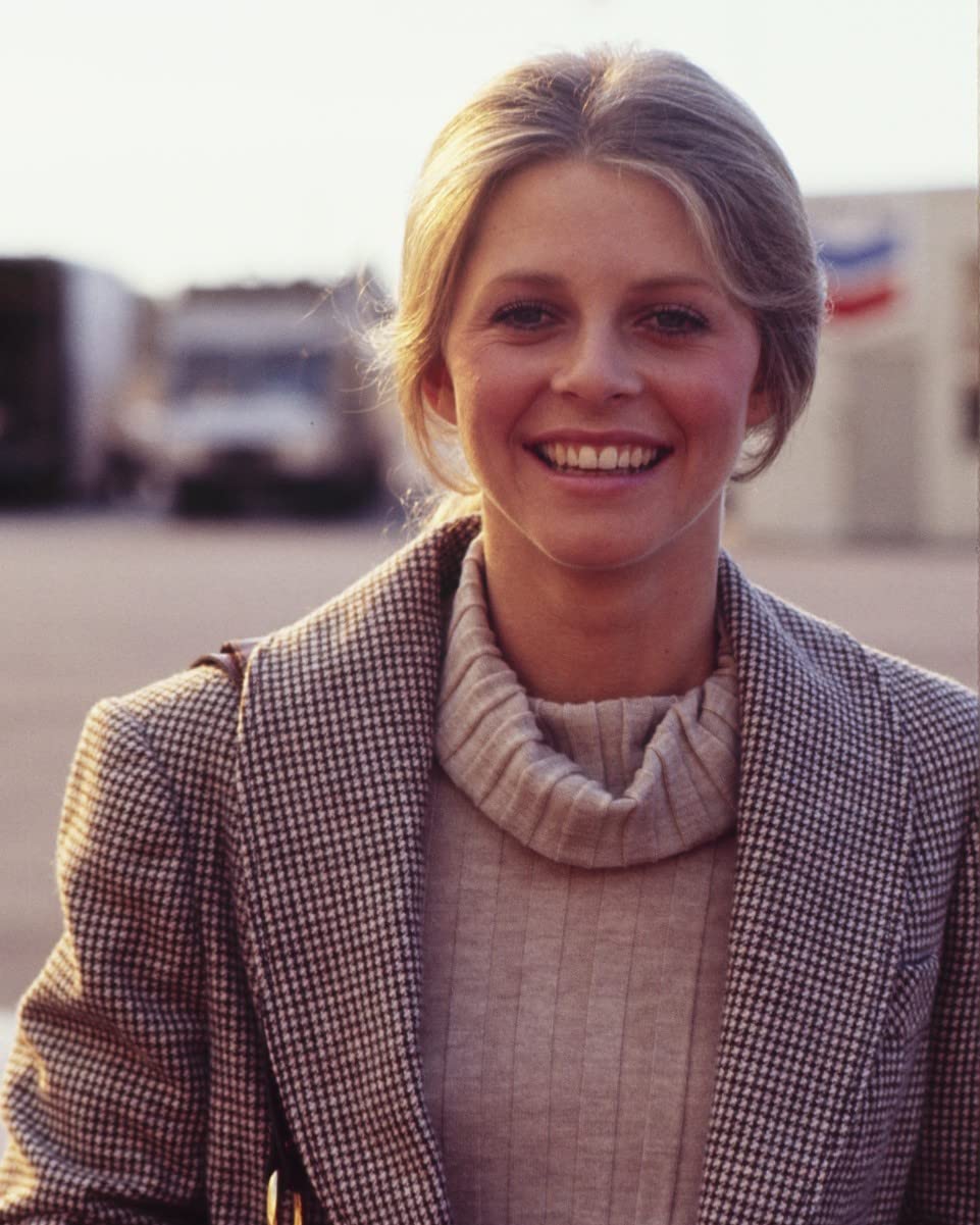 Worldphotographs The Return Of The Six-Million-Dollar Man And The Bionic Woman (1987) Lindsay Wagner 10X8 Photo