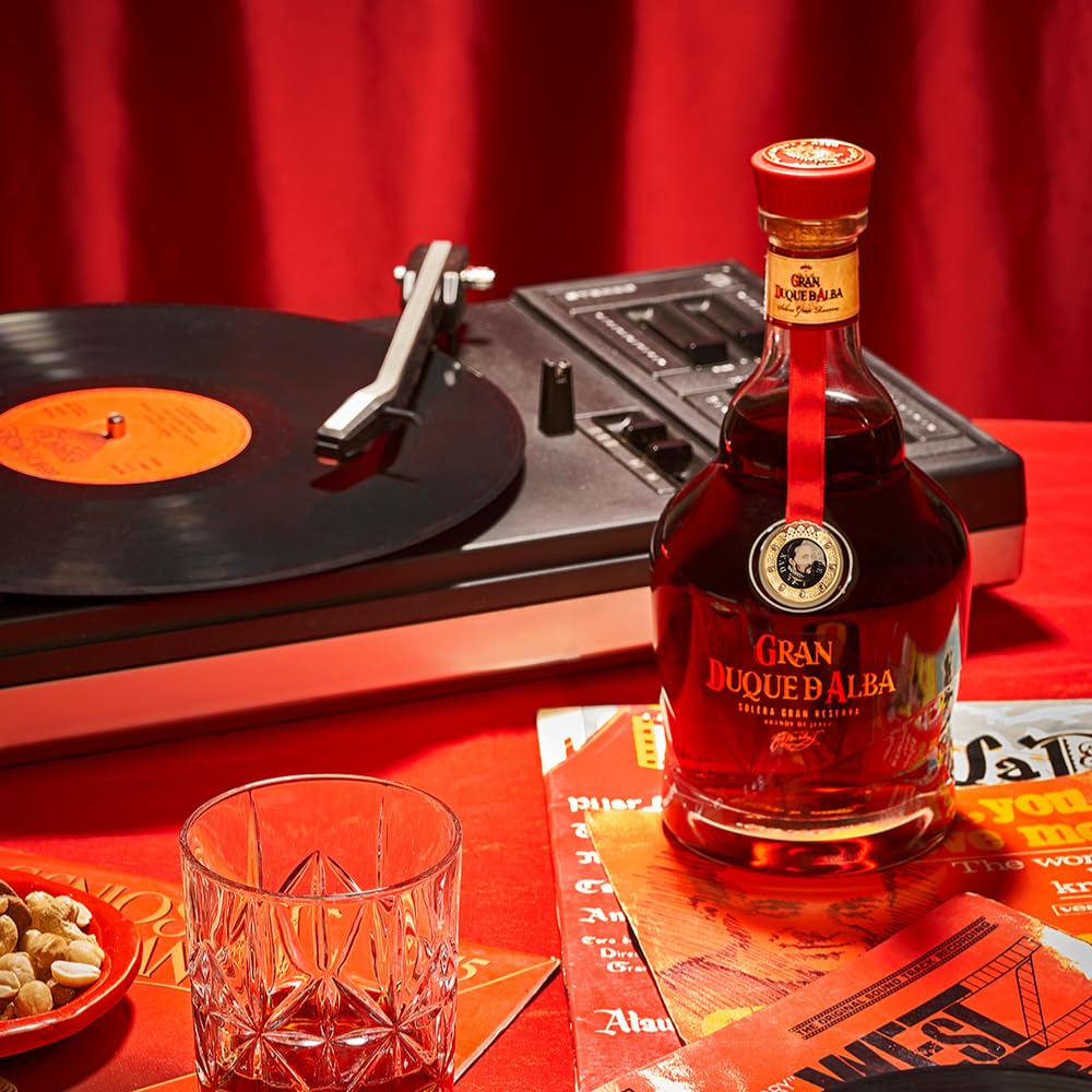 Gran Duque de Alba | Brandy de Jerez | mind. 10 Jahre gereift | Mehrfach ausgezeichneter Brandy u.a mit Gold bei der San Francisco World Spirits Competition | 700ml | 40 % Volume
