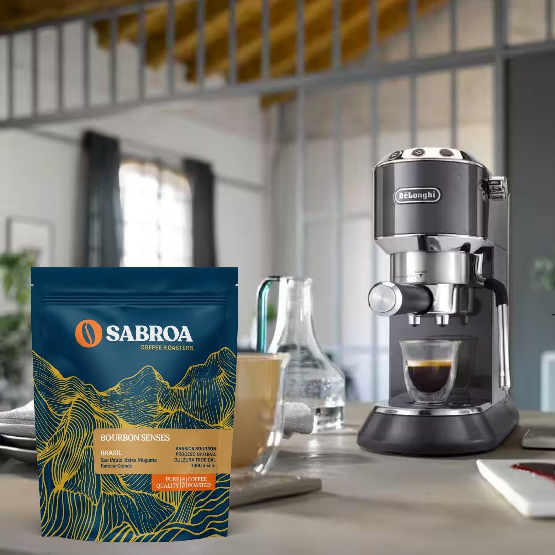 Cafe en Grano Natural de Especialidad 100% Arabica Tueste Natural y Artesanal con Sabor Intenso Acidez Equilibrada para Todas las Cafeteras 250g Gran altitud Origen Brasil - SABROA