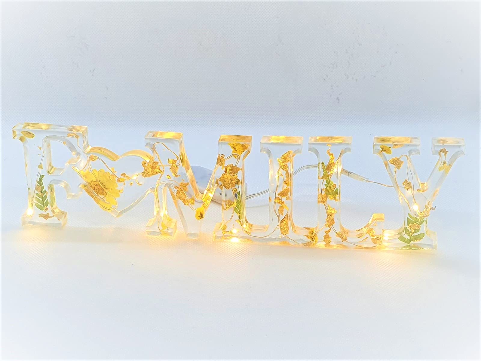 Fleurs Jaunes en Résine avec Feuille d'or LED : Une Veilleuse Artisanale Haut de Gamme