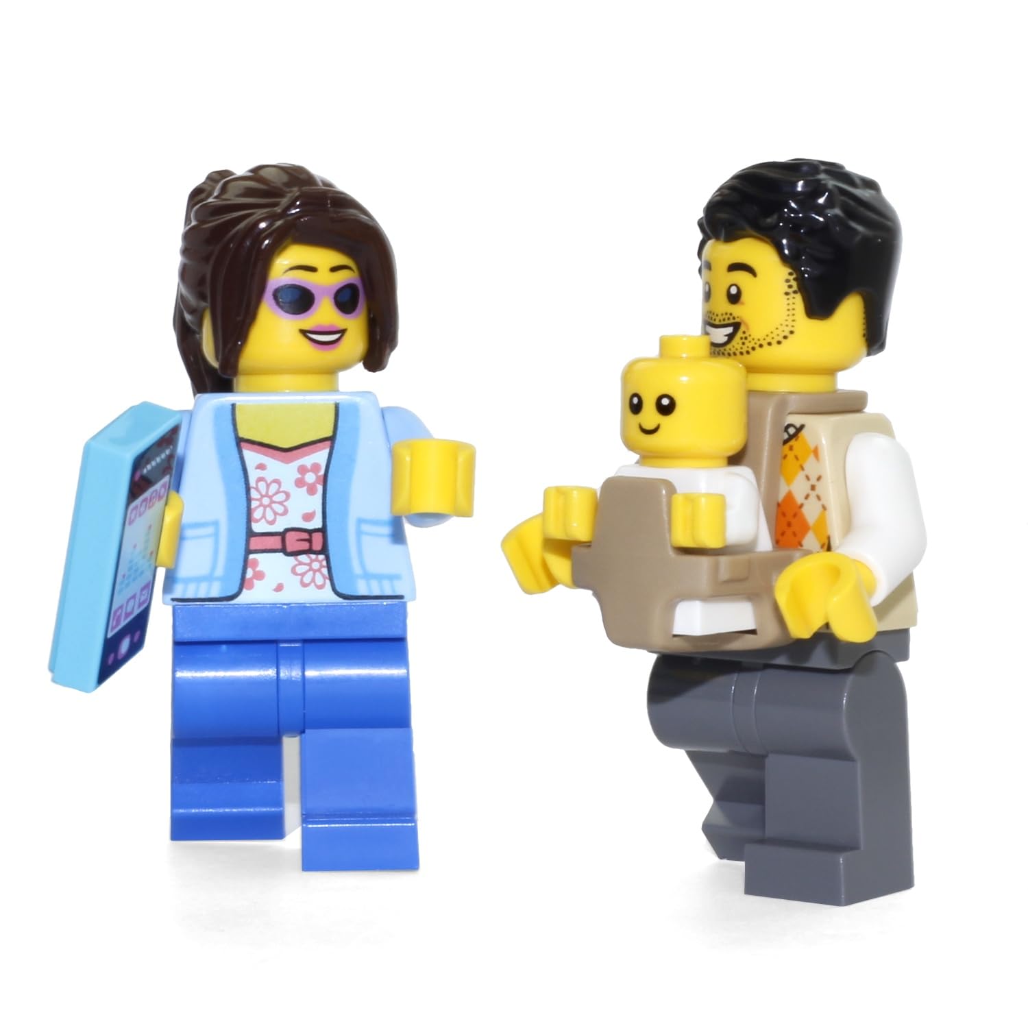 LEGO Camper Minifigure Pack: Mom / Dad Parents (with Baby Carrier and Baby) 60202