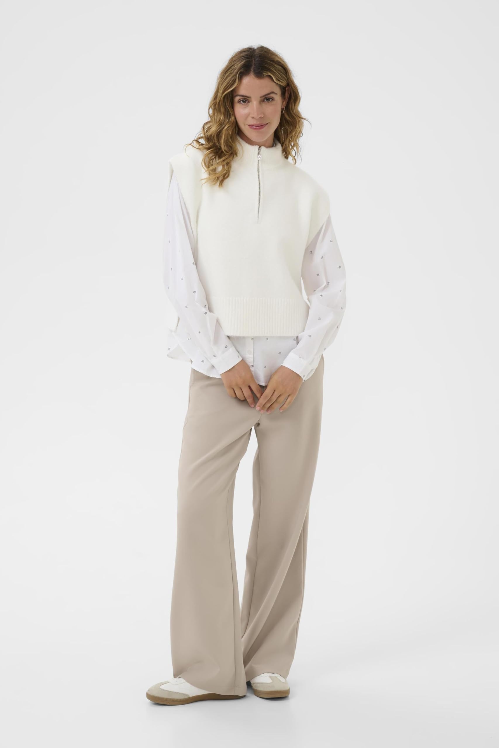 Cream Women's Slipover High Neck Half Zip Wide Shoulders Cropped Length Slipover Donna