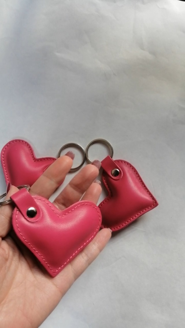 eee ♥ HEART LEATHER KEYRING/追跡付 Leather Heart Keychain Bag Charm Key Fob Car Accessories for