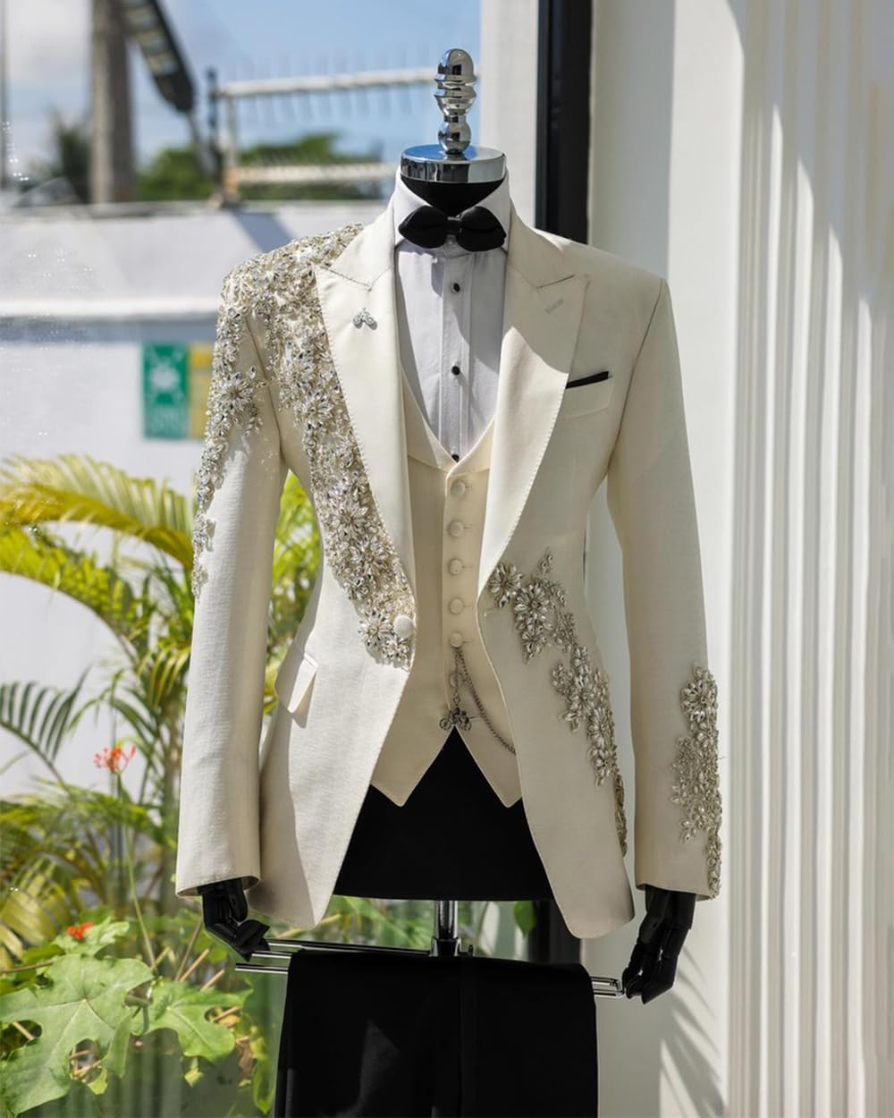 3 Pieces Men's Tuxedo Suits Slim Luxury Rhinestones Blazer Vest Pants Formal Set for Wedding,Prom,Party,Dinner