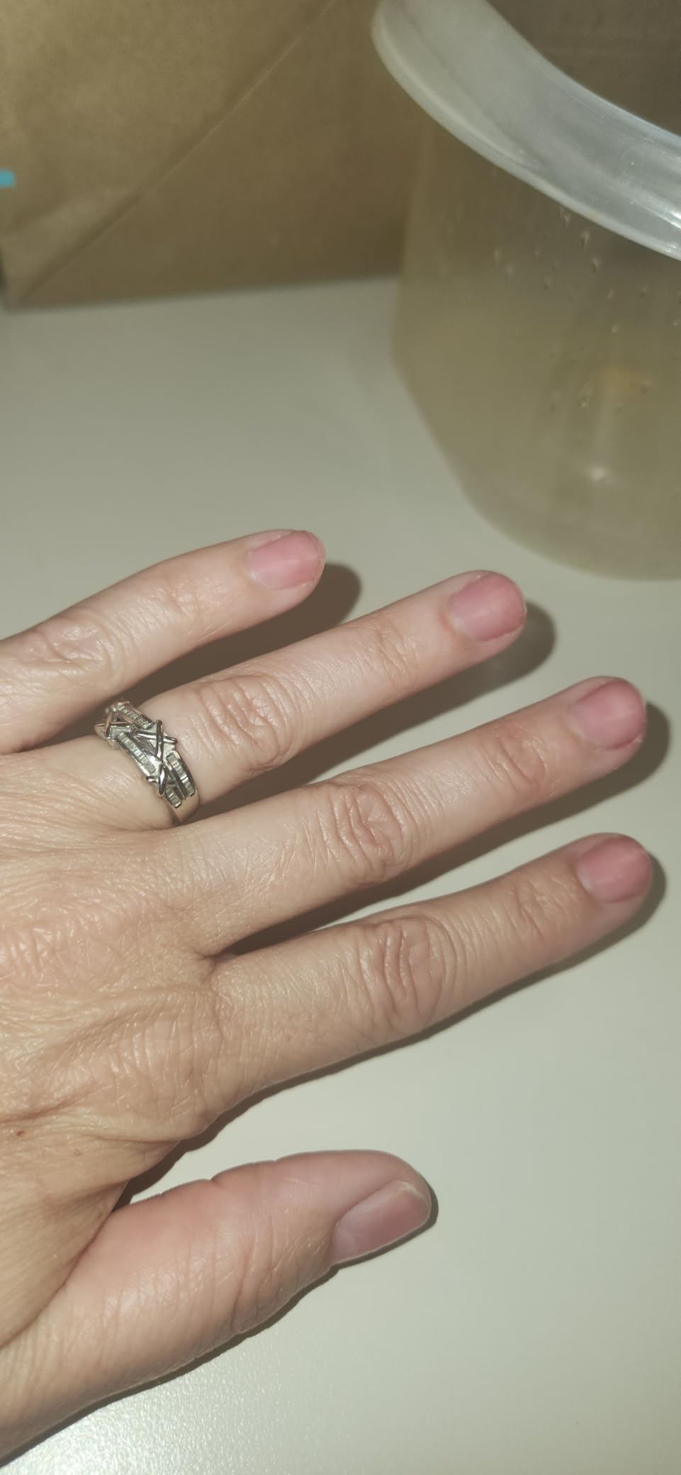 GELLEN 4‑in‑1 Clear Nail Polish Base Coat Sheer Tinted Natural Pink, Ridge Filler, Nail Strengthener & Concealer, Calcium Formula Strengthens Nails, Enhances Natural Look, No HEMA, Anti-yellowing