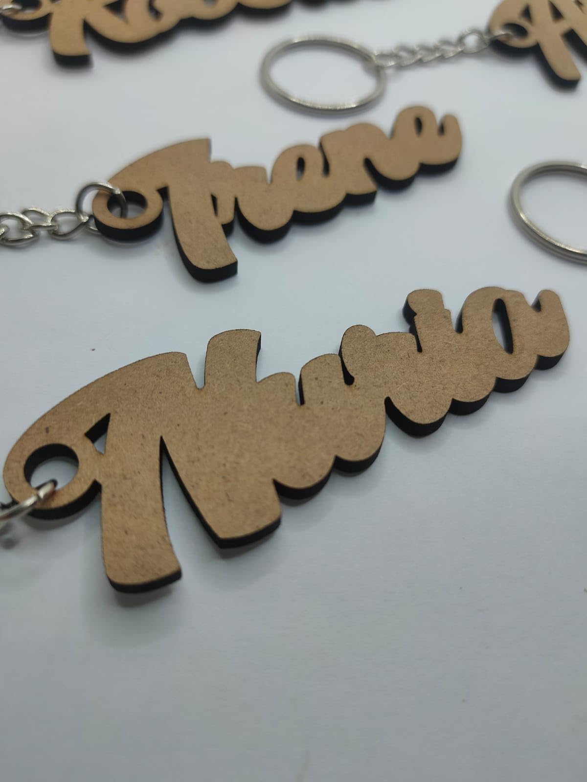 BurningWood Llavero marcasitios personalizado con nombre. Llaveros elegantes y originales para regalar. Marcasitios en bodas, bautizos, comuniones, cumpleaños.