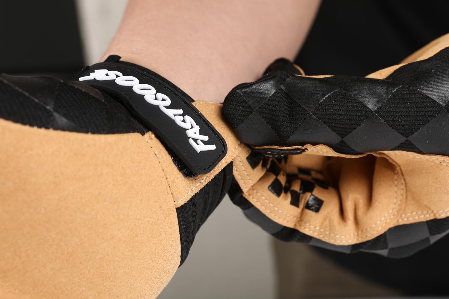 Guantes de ciclismo para tablero de ajedrez, motocicletas, bicicletas de carreras, guantes de MTB, guantes de dedo completo para hombres y mujeres y montañismo