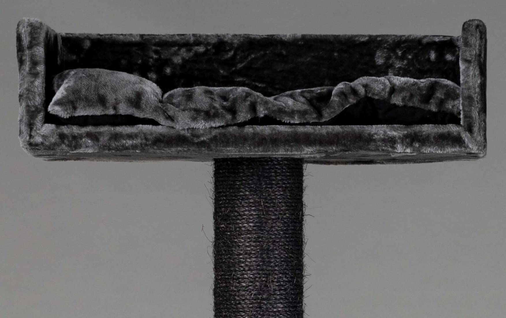 Buy RHRQuality Cat tree for large cats Kilimandjaro de Luxe Blackline