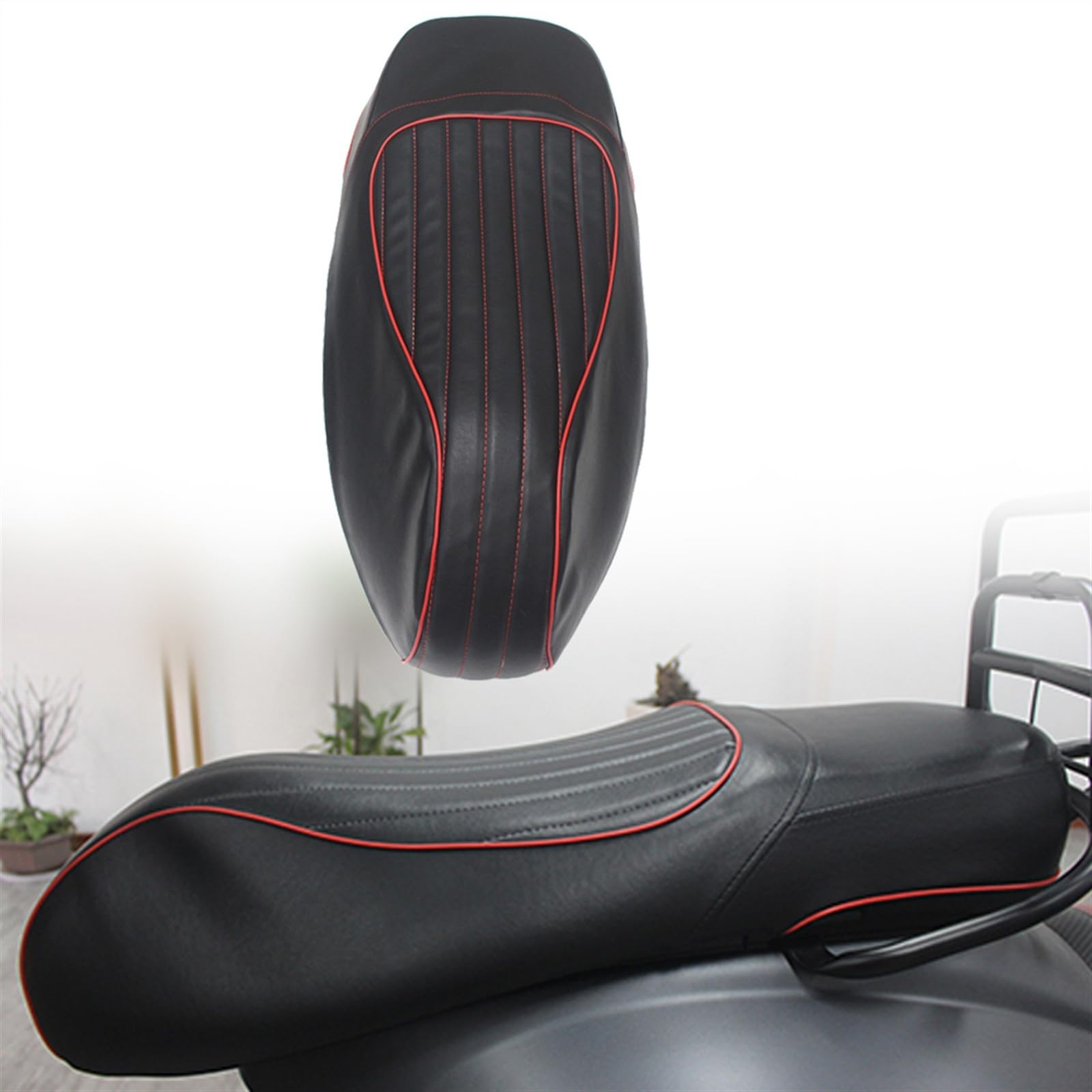 Housse de siège cuir de selle Vespa GTS300 250 150 125 noir rouge