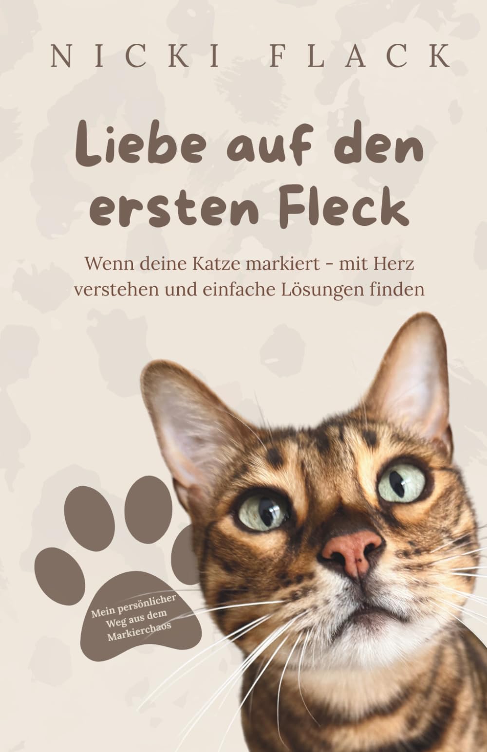 Liebe auf den ersten Fleck: Wenn deine Katze markiert - mit Herz verstehen und einfache Lösungen finden